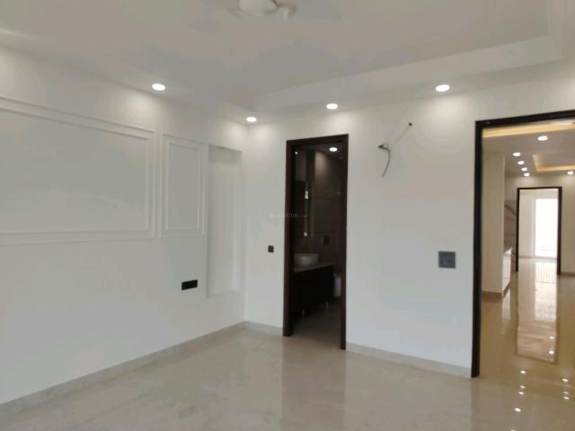 4 BHK Independent Builder Floor in Sector 57 for resale Gurgaon. The reference number is 20025203