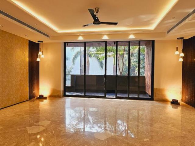 4 BHK Independent Builder Floor in Sector 54 for resale Gurgaon. The reference number is 13880968