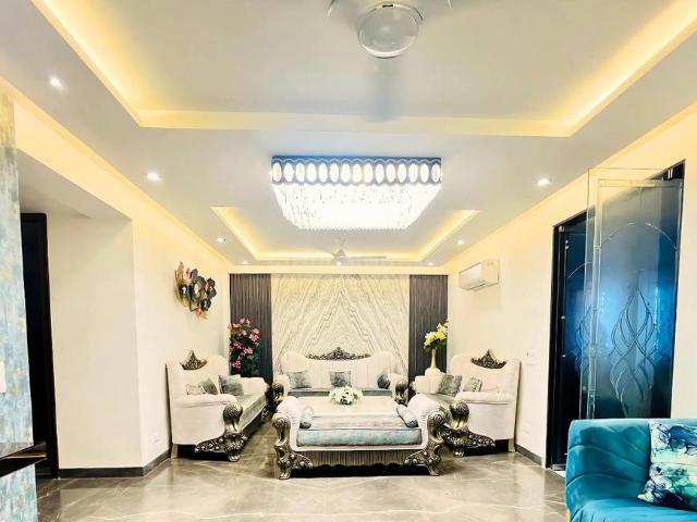 4 BHK Independent Builder Floor in Sector 55 for resale Gurgaon. The reference number is 19902462