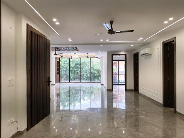 4 BHK Independent Builder Floor in Sector 55 for resale Gurgaon. The reference number is 20146496