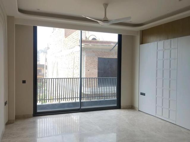4 BHK Independent Builder Floor in Sector 55 for resale Gurgaon. The reference number is 20340701