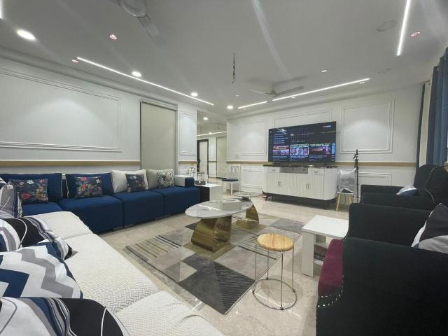4 BHK Independent Builder Floor in Sector 56 for rent Gurgaon. The reference number is 20900096