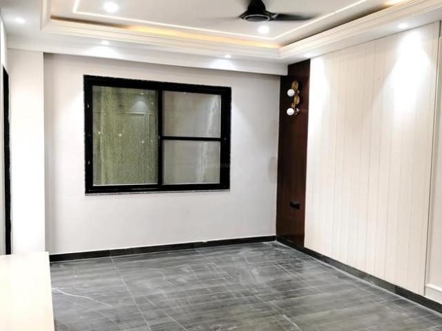 4 BHK Independent Builder Floor in Sector 67 for resale Gurgaon. The reference number is 18065391