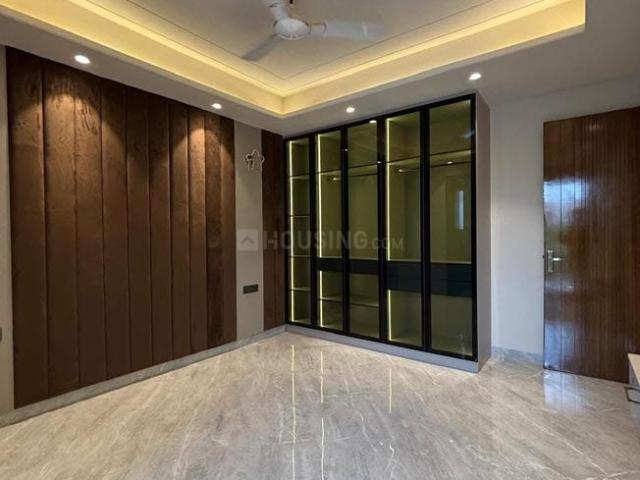 4 BHK Independent Builder Floor in Sector 67 for resale Gurgaon. The reference number is 20136747