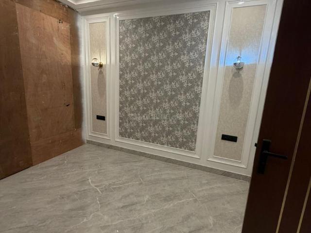 4 BHK Independent Builder Floor in Sector 67 for resale Gurgaon. The reference number is 20168013