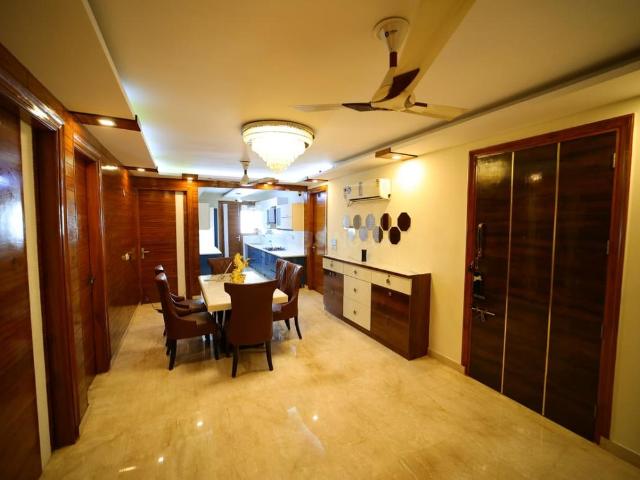 4 BHK Independent Builder Floor in Sector 65 for resale Gurgaon. The reference number is 16315202