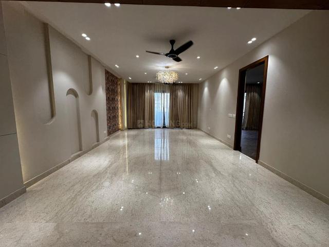 4 BHK Independent Builder Floor in Sector 65 for resale Gurgaon. The reference number is 19937384