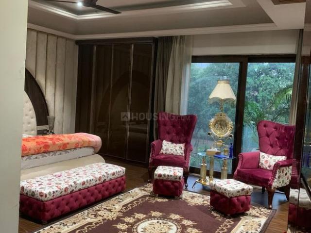 4 BHK Independent Builder Floor in Sector 72 for rent Noida. The reference number is 20201637