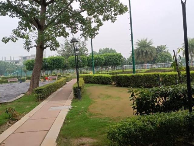4 BHK Independent Builder Floor in Sector 77 for resale Faridabad. The reference number is 20931585