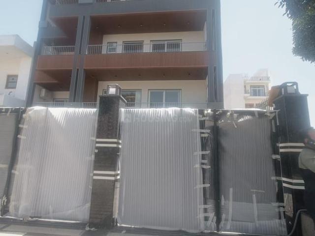 4 BHK Independent Builder Floor in Sector 75 for resale Faridabad. The reference number is 19978138