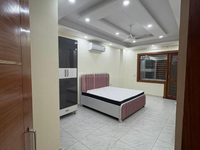 4 BHK Independent Builder Floor in Sector 7 for resale Gurgaon. The reference number is 19333926