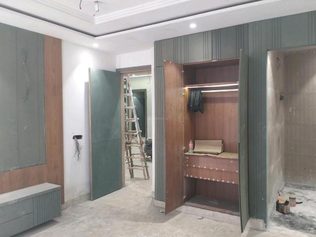 4 BHK Independent Builder Floor in Sector 7 Rohini for resale New Delhi. The reference number is 19075149