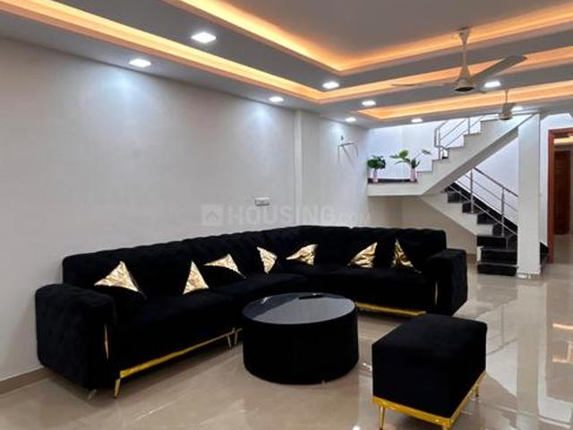4 BHK Independent Builder Floor in Sector 8 Dwarka for rent New Delhi. The reference number is 20650439