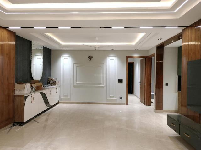 4 BHK Independent Builder Floor in Sector 8 Dwarka for resale New Delhi. The reference number is 18101267