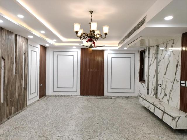 4 BHK Independent Builder Floor in Sector 8 Dwarka for resale New Delhi. The reference number is 19499817