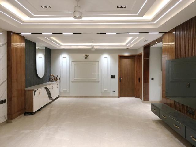 4 BHK Independent Builder Floor in Sector 8 Dwarka for resale New Delhi. The reference number is 20573975