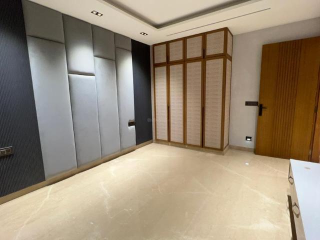 4 BHK Independent Builder Floor in Sector 8 Dwarka for resale New Delhi. The reference number is 20778513