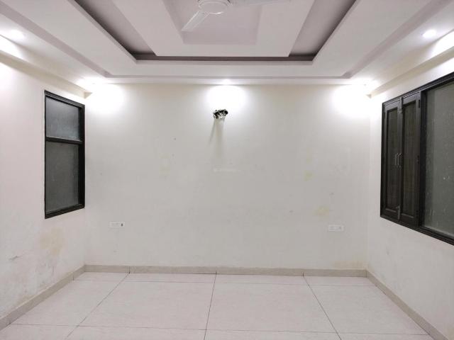 4 BHK Independent Builder Floor in Sector 8 Dwarka for resale New Delhi. The reference number is 20810267