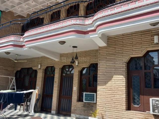 4 BHK Independent Builder Floor in Sector 8 for rent Panchkula. The reference number is 20726132