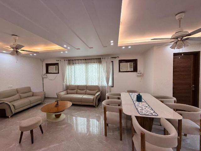 4 BHK Independent Builder Floor in Sector 9 for rent Gurgaon. The reference number is 20252622