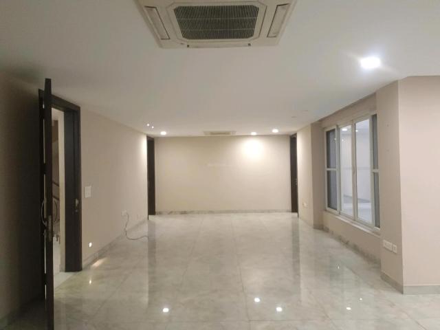 4 BHK Independent Builder Floor in Sector 10 Dwarka for resale New Delhi. The reference number is 13693432
