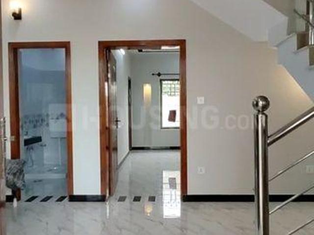 4 BHK Independent Builder Floor in Sector 11 Rohini for resale New Delhi. The reference number is 19881717