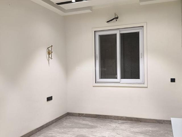 4 BHK Independent Builder Floor in Sector 11 Rohini for resale New Delhi. The reference number is 19986341