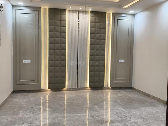 4 BHK Independent Builder Floor in Sector 11 Rohini for resale New Delhi. The reference number is 19988581