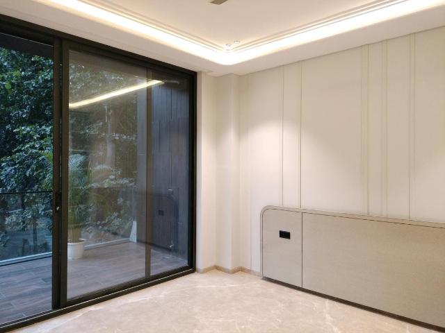 4 BHK Independent Builder Floor in Sector 17 Dwarka for resale New Delhi. The reference number is 18664097
