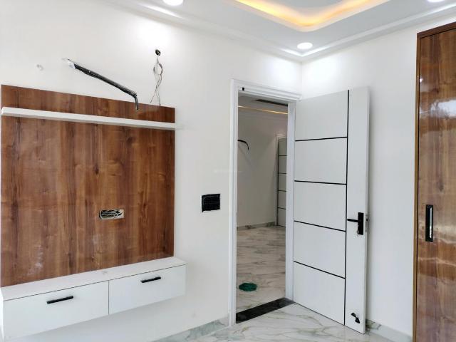 4 BHK Independent Builder Floor in Sector 15 Dwarka for resale New Delhi. The reference number is 19987284