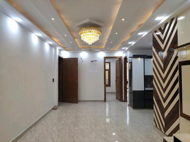 4 BHK Independent Builder Floor in Sector 16B Dwarka for resale New Delhi. The reference number is 12672840