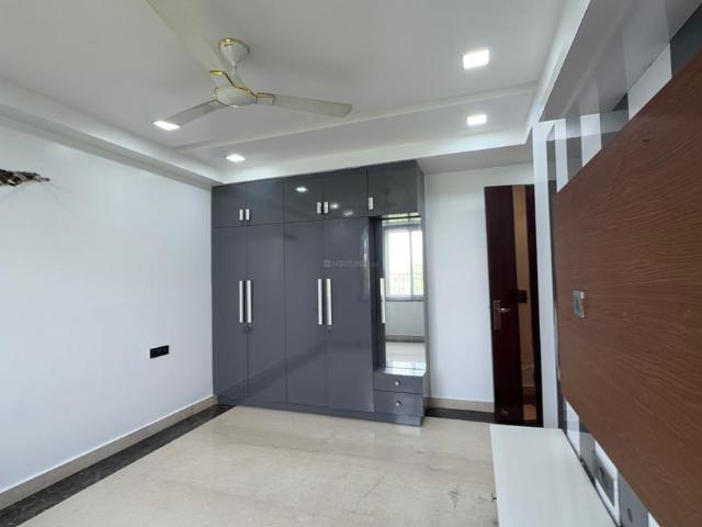 4 BHK Independent Builder Floor in Sector 19 Dwarka for rent New Delhi. The reference number is 20343871