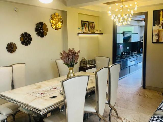 4 BHK Independent Builder Floor in Sector 19 Dwarka for resale New Delhi. The reference number is 17364664