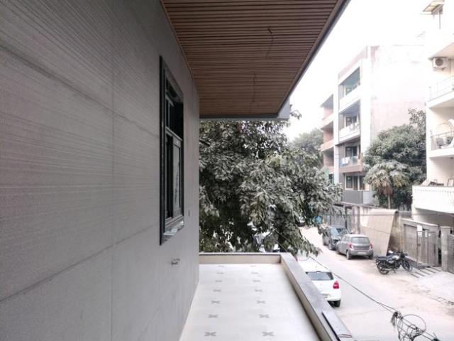 4 BHK Independent Builder Floor in Sector 19 Dwarka for resale New Delhi. The reference number is 19318031