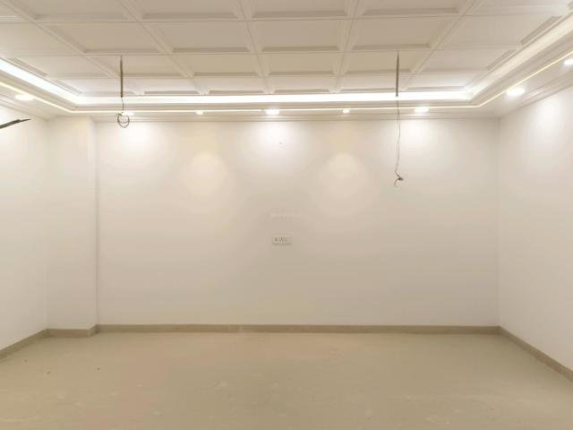 4 BHK Independent Builder Floor in Sector 23 Rohini for resale New Delhi. The reference number is 19694526