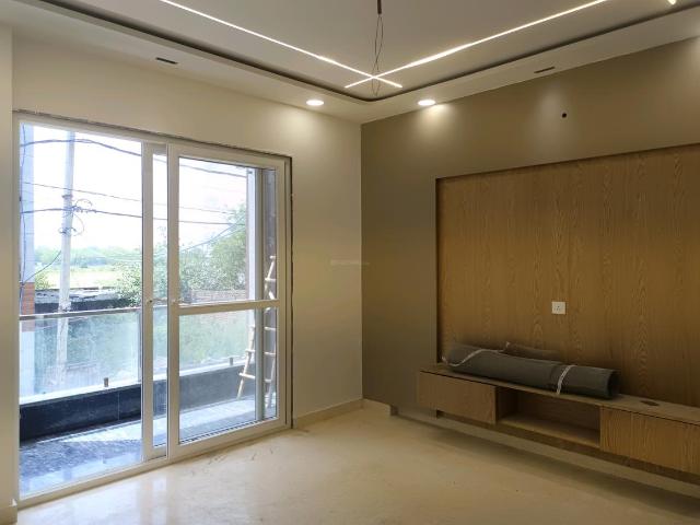 4 BHK Independent Builder Floor in Rohini Extension for resale New Delhi. The reference number is 20281686