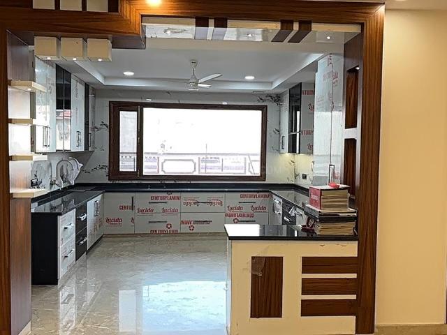 4 BHK Independent Builder Floor in Sector 21C for resale Faridabad. The reference number is 19230117