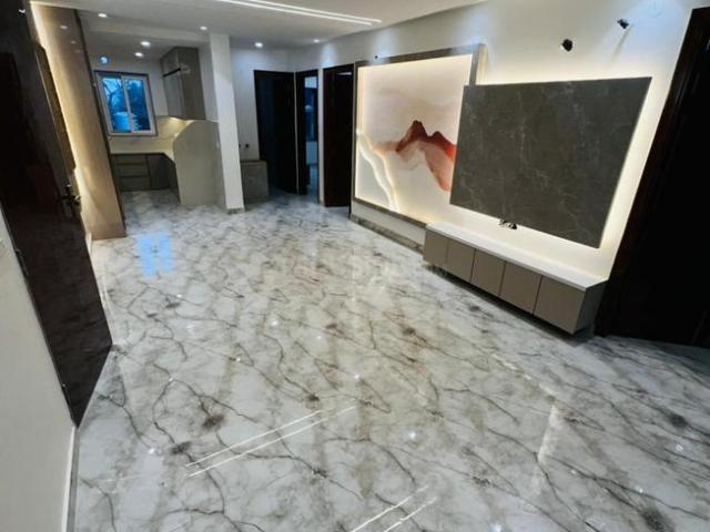4 BHK Independent Builder Floor in Sector 24 Rohini for resale New Delhi. The reference number is 19729046