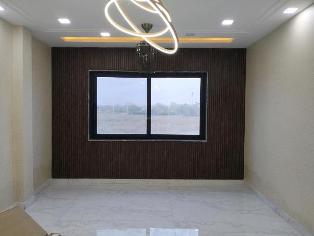 4 BHK Independent Builder Floor in Sector 24 Rohini for resale New Delhi. The reference number is 19970929