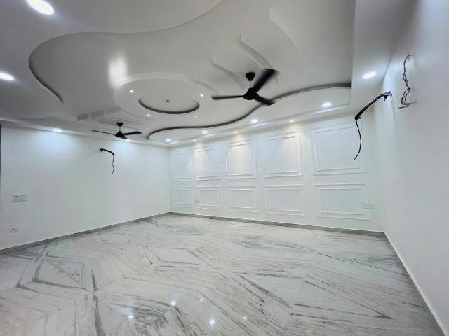 4 BHK Independent Builder Floor in Sector 26 Rohini for resale New Delhi. The reference number is 19820276