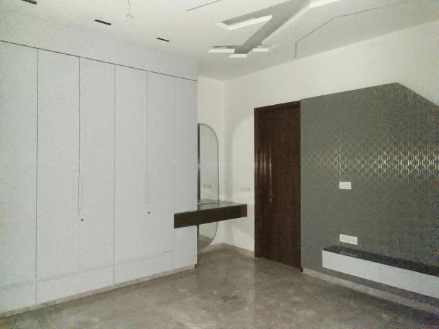 4 BHK Independent Builder Floor in Sector 26 Rohini for resale New Delhi. The reference number is 20004426
