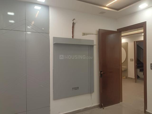 4 BHK Independent Builder Floor in Sector 26 Rohini for resale New Delhi. The reference number is 20047623