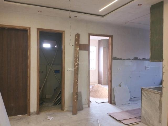 3 BHK Independent Builder Floor in Rohini Sector 28 for resale New Delhi. The reference number is 20033827