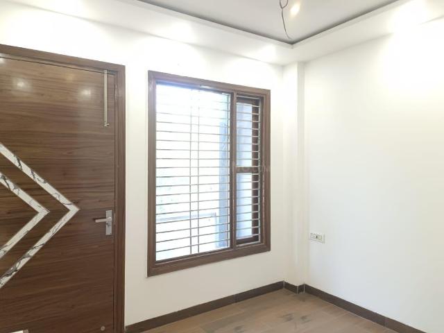 4 BHK Independent Builder Floor in Sector 37 Rohini for resale New Delhi. The reference number is 20450823