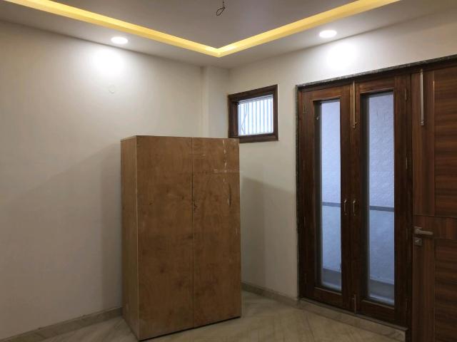 4 BHK Independent Builder Floor in Shakurpur for resale New Delhi. The reference number is 19563118