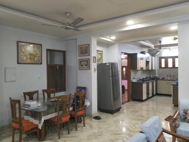 4 BHK Independent Builder Floor in Shalimar Garden for resale Ghaziabad. The reference number is 20751952