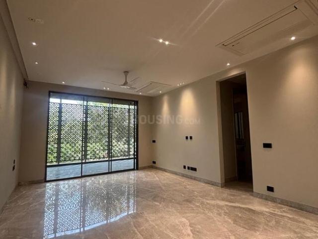 4 BHK Independent Builder Floor in South Extension II for resale New Delhi. The reference number is 20110148