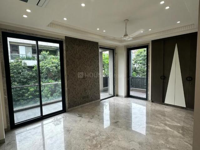 4 BHK Independent Builder Floor in South Extension II for resale New Delhi. The reference number is 20661919