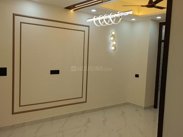 4 BHK Independent Builder Floor in Vaishali for resale Ghaziabad. The reference number is 18819403