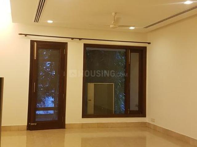 4 BHK Independent Builder Floor in Vasant Vihar for resale New Delhi. The reference number is 16019263